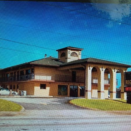 Regency Inn Fern Park Dış mekan fotoğraf